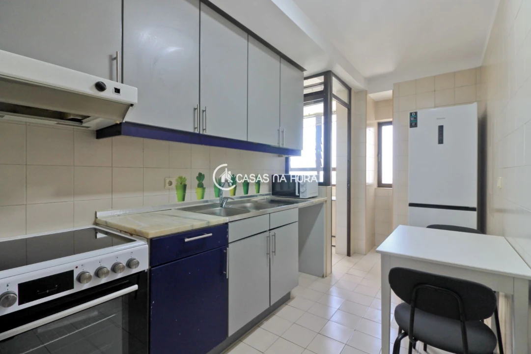 Apartamento T2 para Arrendamento em Ramalde Foto 12