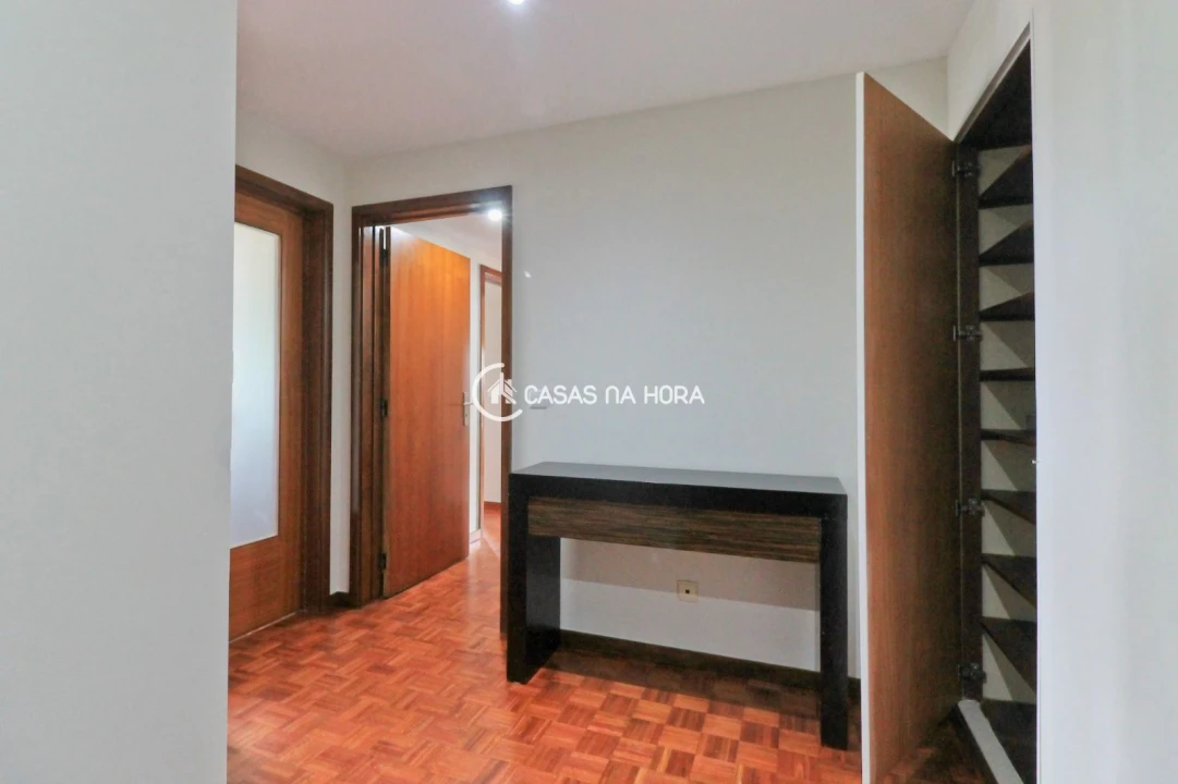 Apartamento T2 para Arrendamento em Ramalde Foto 13