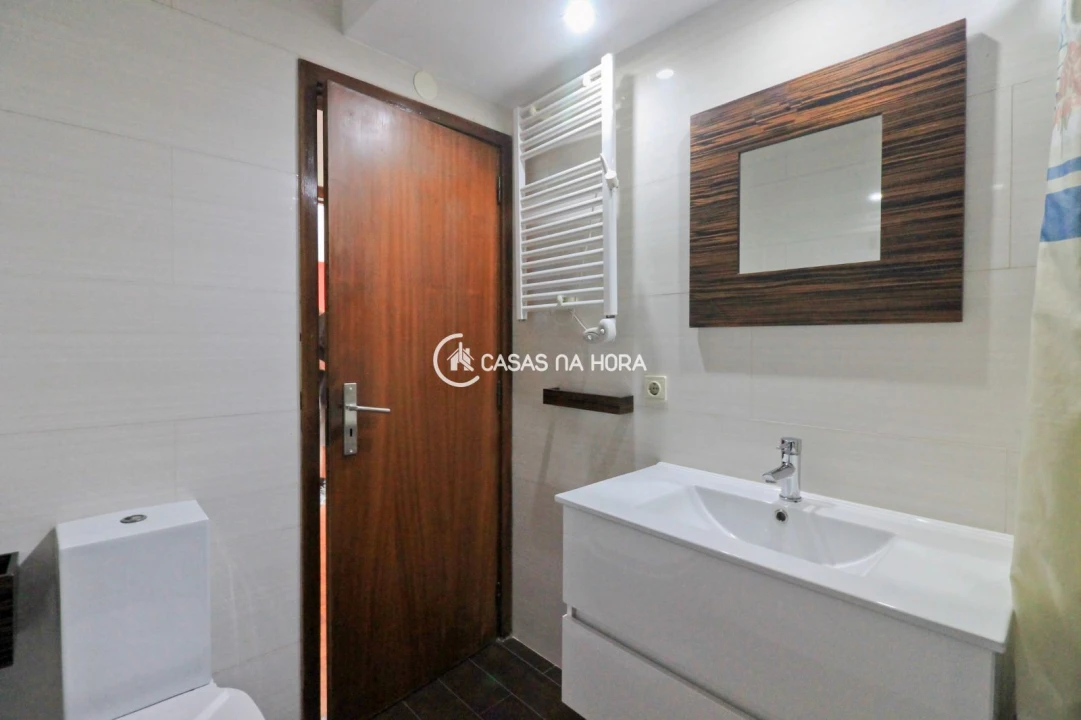 Apartamento T2 para Arrendamento em Ramalde Foto 16