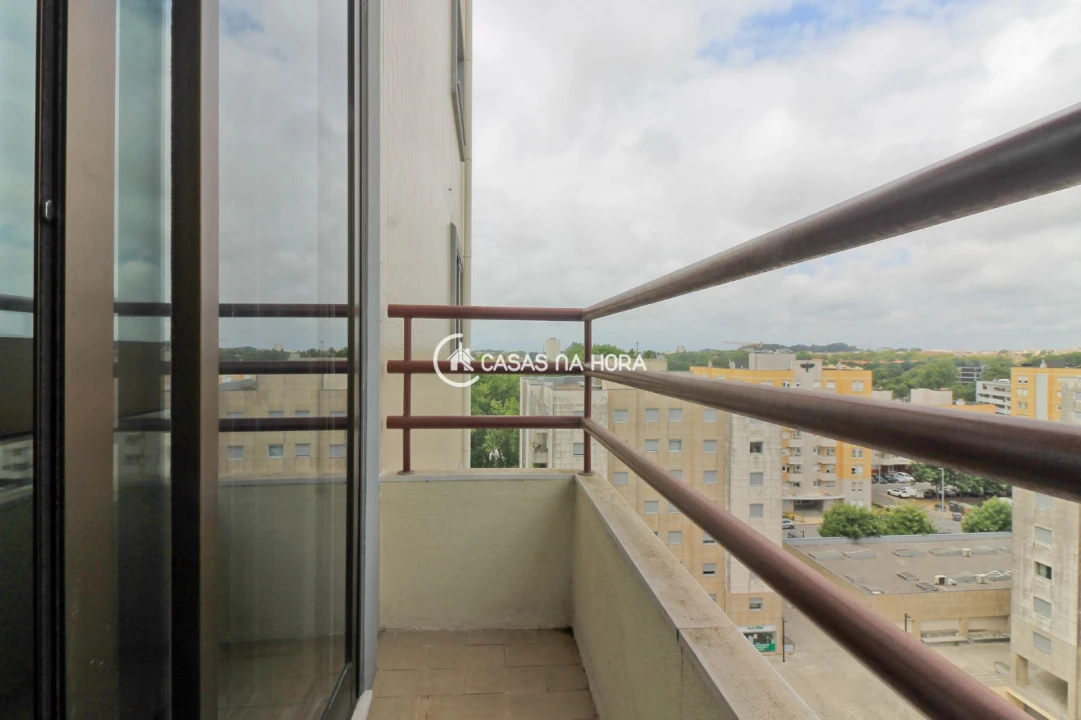 Apartamento T2 para Arrendamento em Ramalde Foto 22