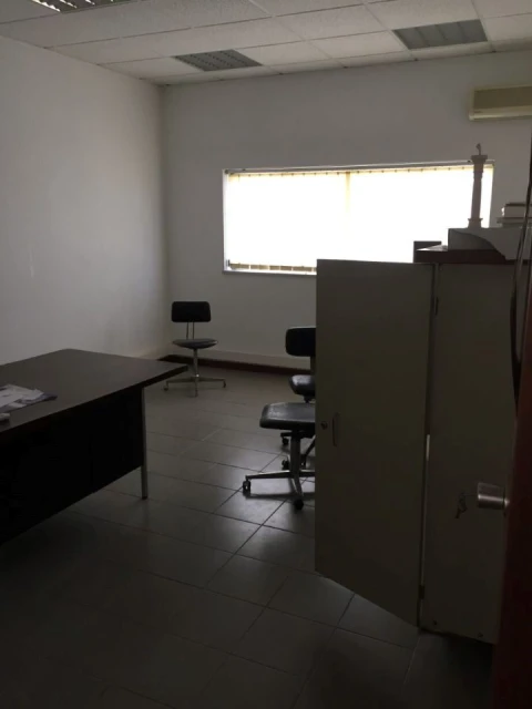 Armazém para Venda em Ançã