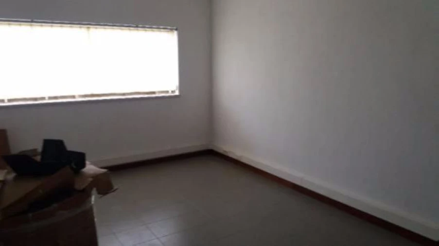 Armazém para Venda em Ançã Foto 3