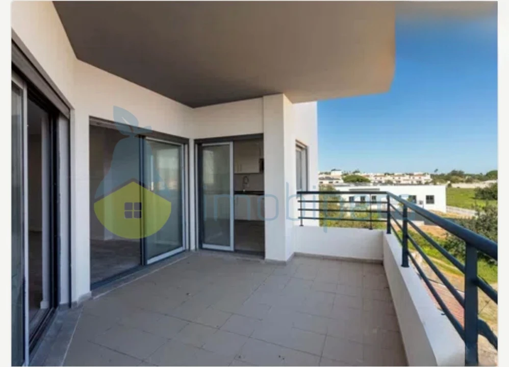 Apartamento T3 para Venda em Quelfes Foto 2