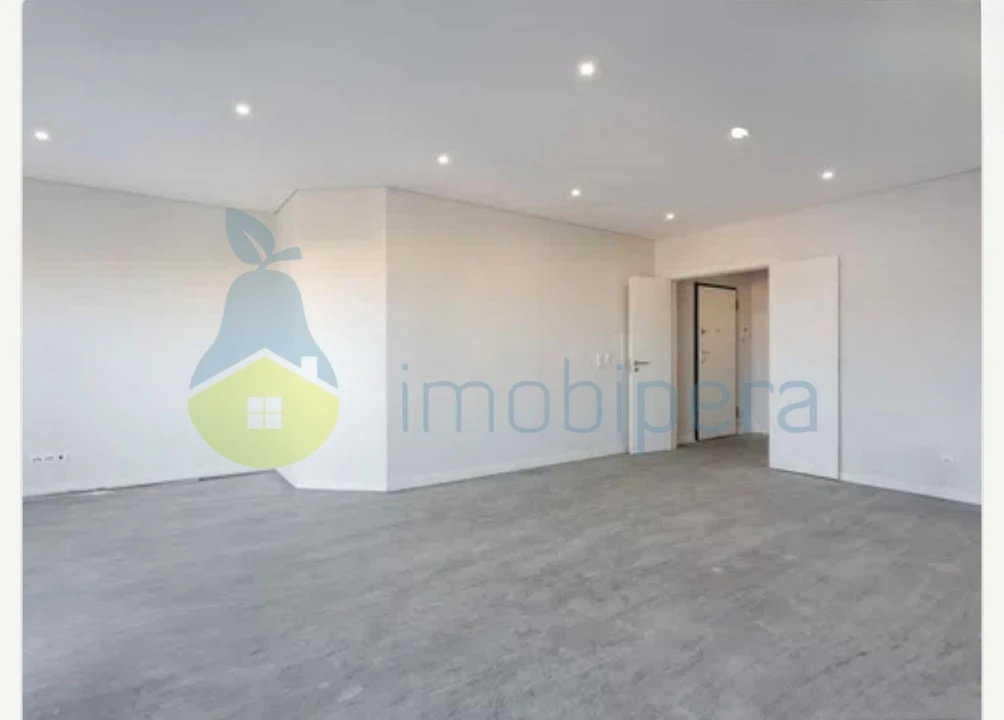 Apartamento T3 para Venda em Quelfes Foto 4