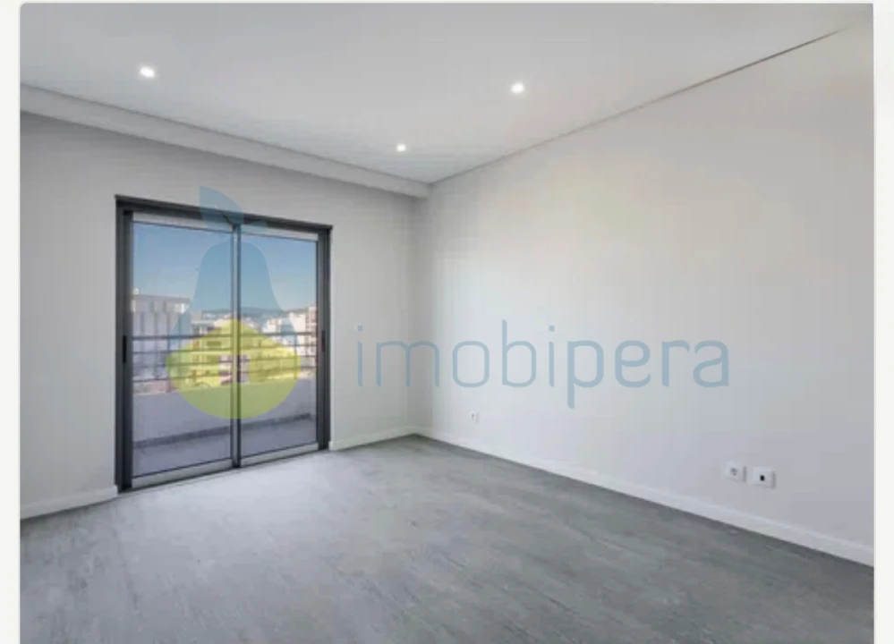 Apartamento T3 para Venda em Quelfes Foto 14