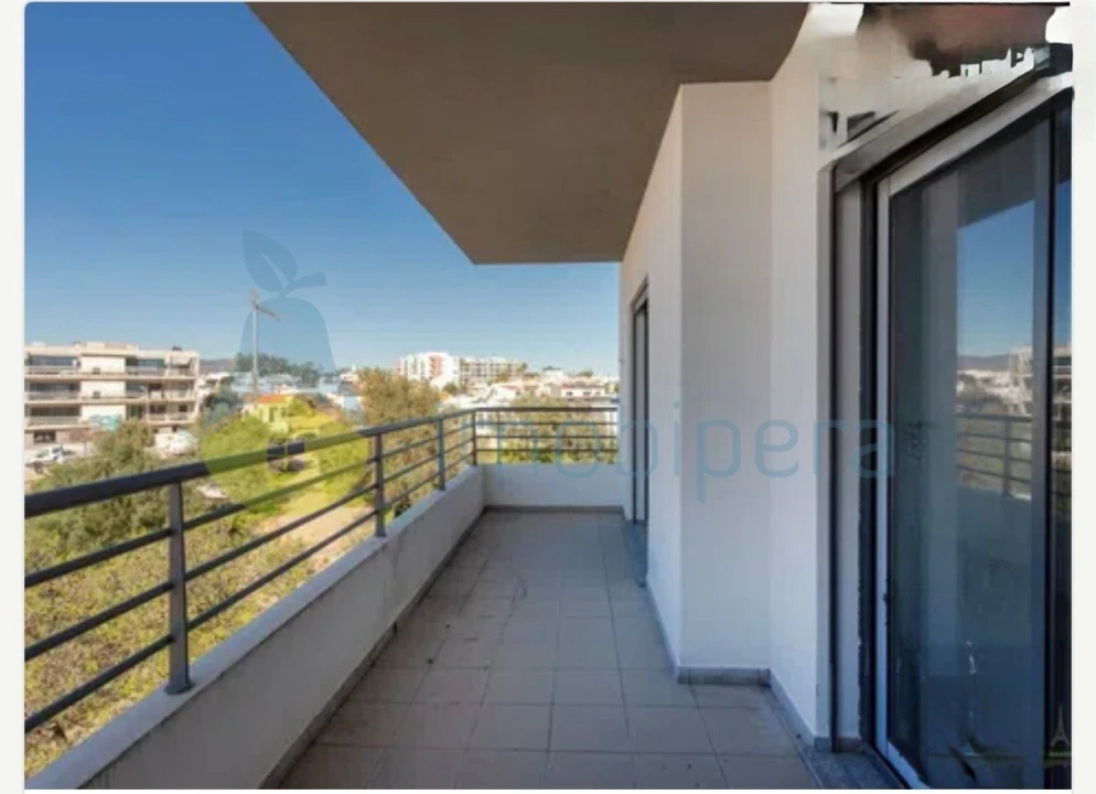 Apartamento T3 para Venda em Quelfes Foto 17