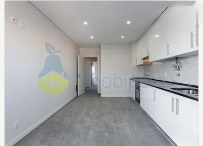 Apartamento T3 para Venda em Quelfes Foto 7