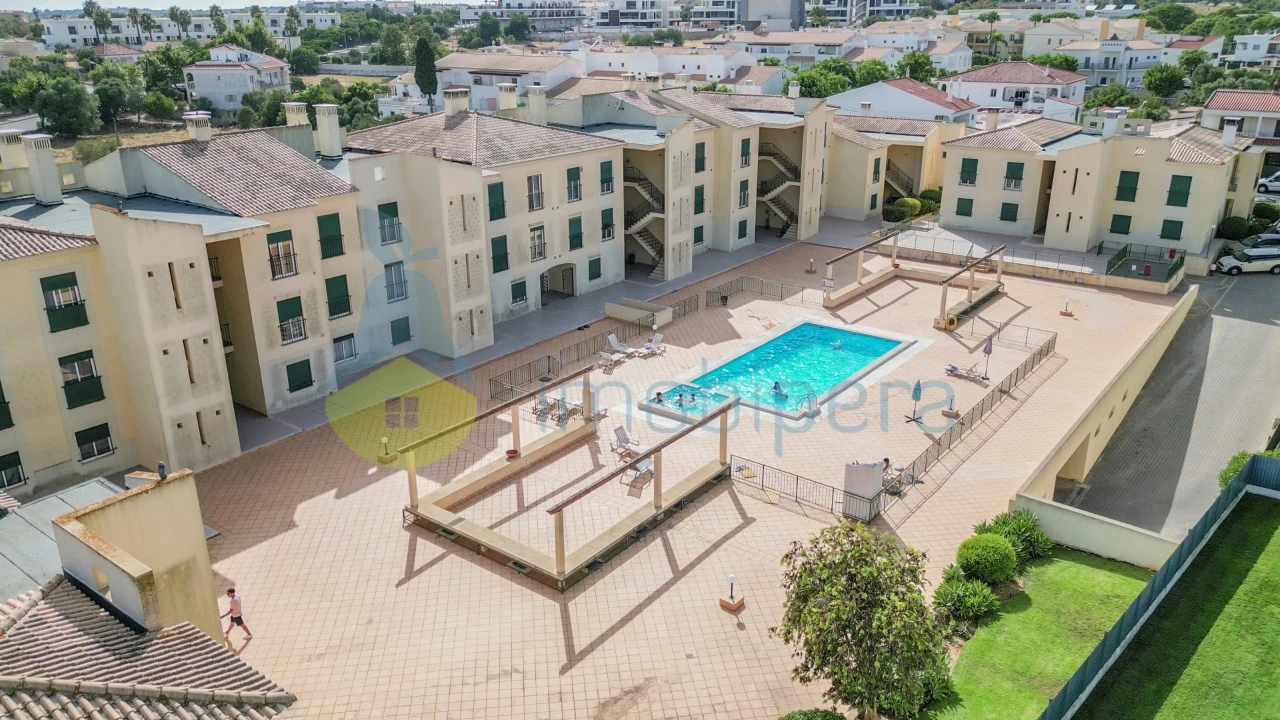 Apartamento T2 para Venda em Ferreiras Foto 3