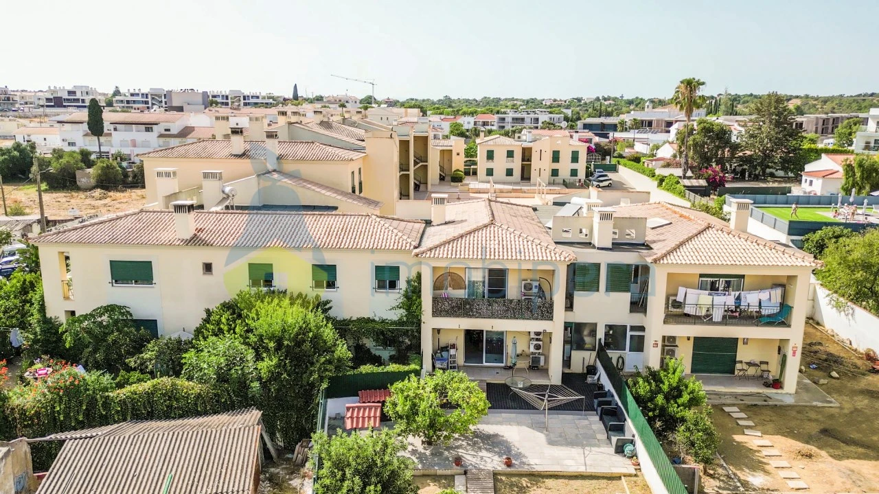Apartamento T2 para Venda em Ferreiras Foto 41