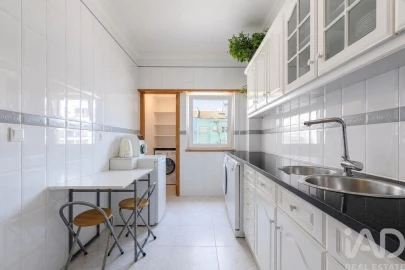 Apartamento T2 para Venda em Campo de Ourique