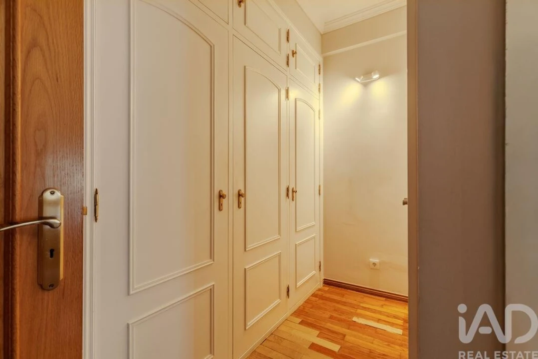 Apartamento T2 para Venda em Campo de Ourique Foto 9