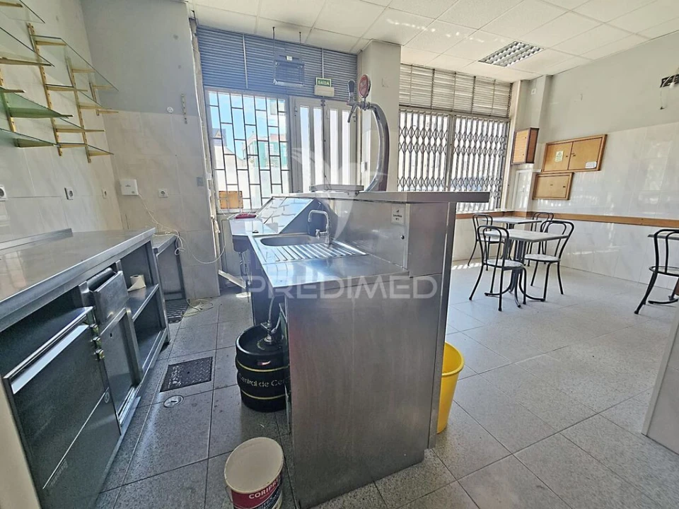 Loja para Venda em Benfica Foto 2