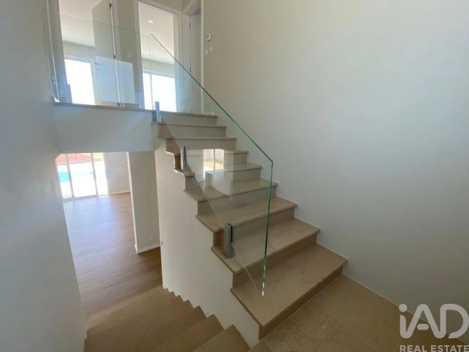 Moradia T4 para Venda em São Martinho do Porto Foto 15