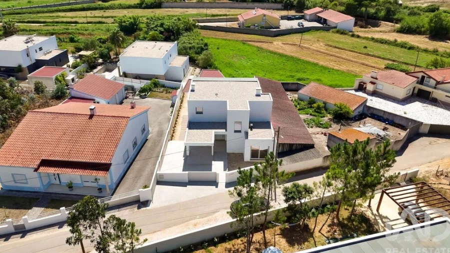 Moradia T4 para Venda em São Martinho do Porto