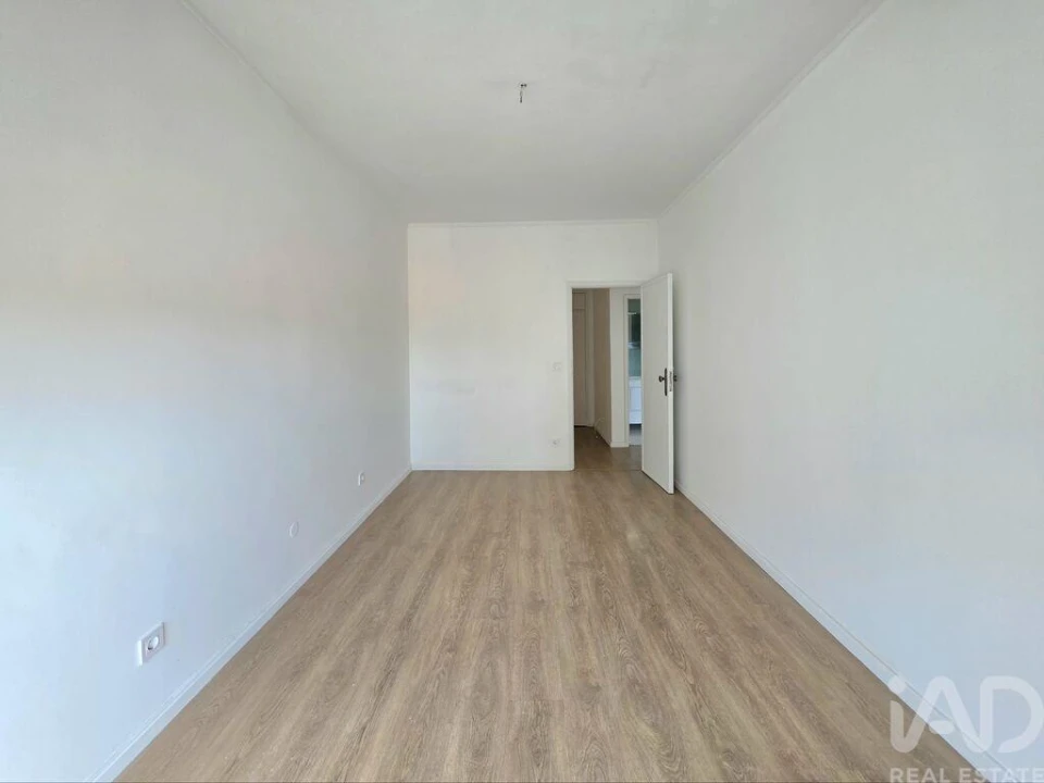 Apartamento T2 para Arrendamento em Bonfim Foto 15