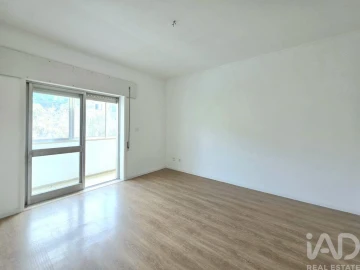 Apartamento T2 para Arrendamento em Bonfim