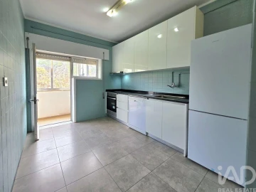 Apartamento T2 para Arrendamento em Bonfim