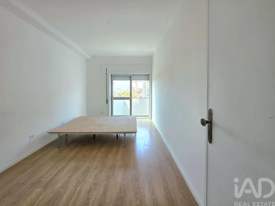 Apartamento T2 para Arrendamento em Bonfim Foto 16