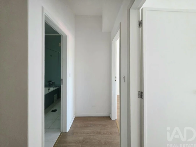 Apartamento T2 para Arrendamento em Bonfim Foto 18