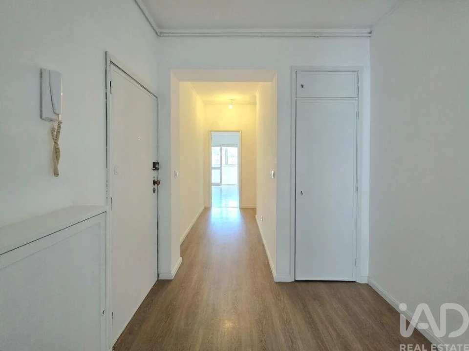 Apartamento T2 para Arrendamento em Bonfim Foto 12