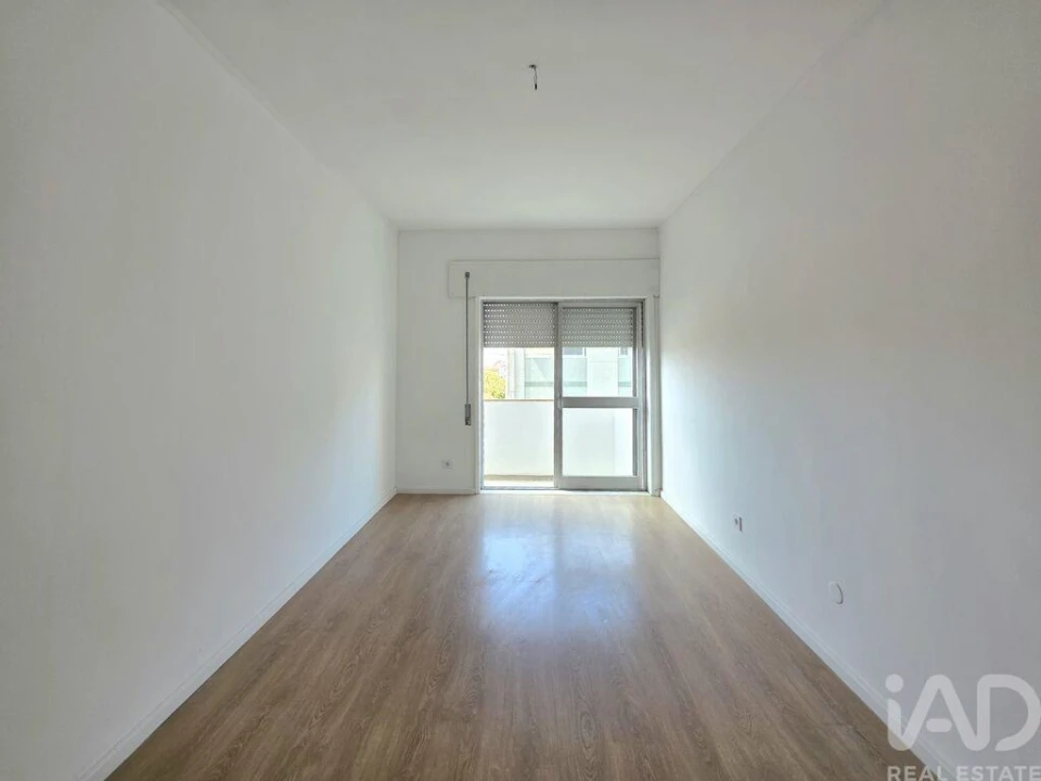 Apartamento T2 para Arrendamento em Bonfim Foto 23