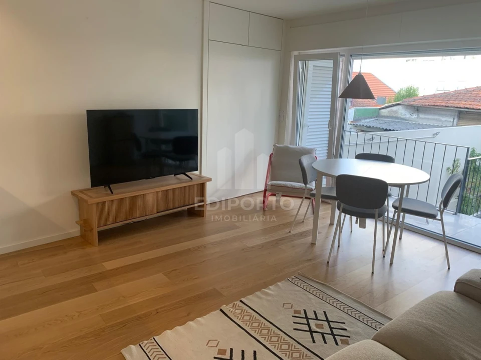 Apartamento T1 para Arrendamento em Bonfim Foto 3