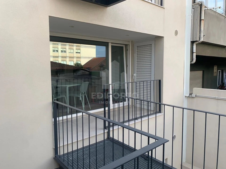 Apartamento T1 para Arrendamento em Bonfim Foto 6