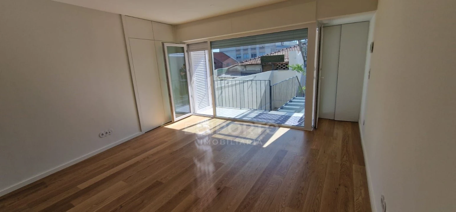 Apartamento T1 para Arrendamento em Bonfim Foto 3
