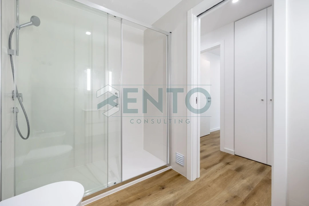 Apartamento T2 para Venda em Nazare Foto 12