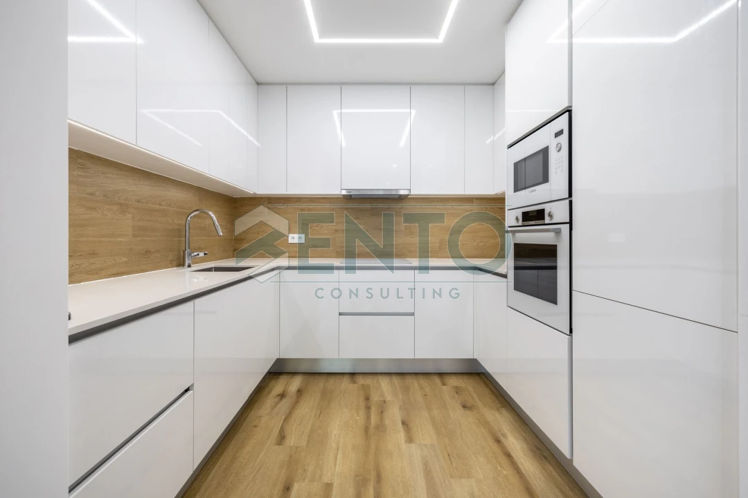 Apartamento T2 para Venda em Nazare Foto 8