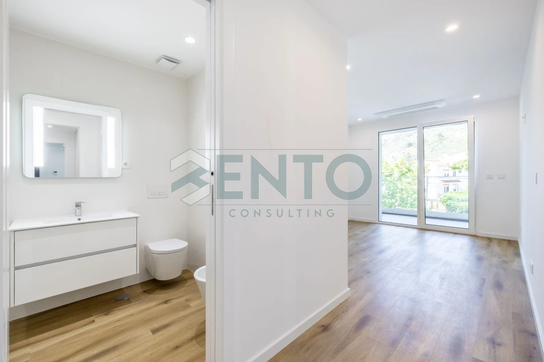 Apartamento T2 para Venda em Nazare Foto 18