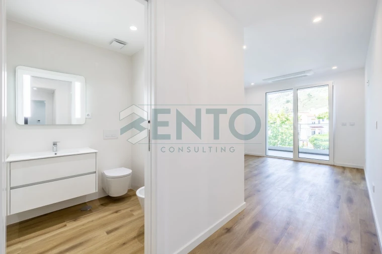 Apartamento T2 para Venda em Nazare Foto 18