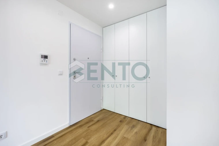 Apartamento T2 para Venda em Nazare Foto 4