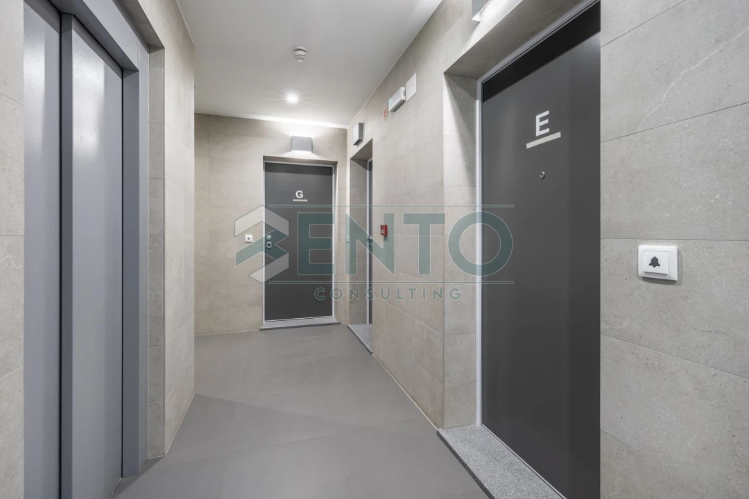 Apartamento T2 para Venda em Nazare Foto 3