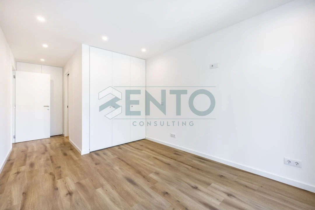 Apartamento T2 para Venda em Nazare Foto 22