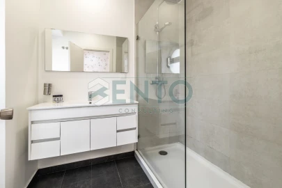 Apartamento T9 para Venda em Santo António