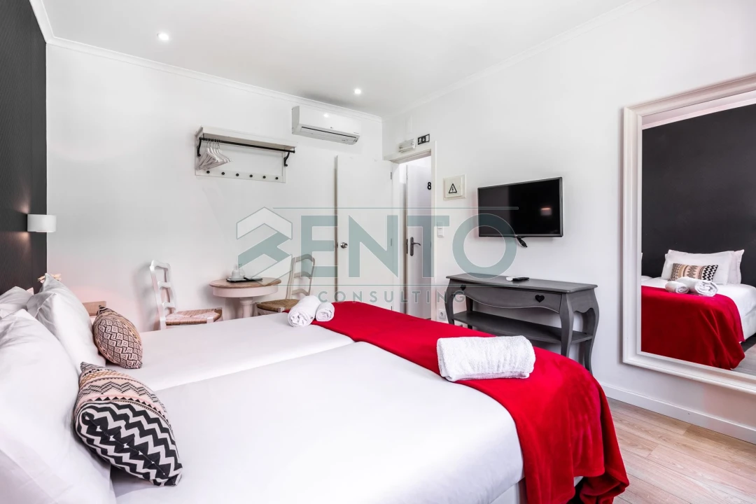 Apartamento T9 para Venda em Santo António Foto 35