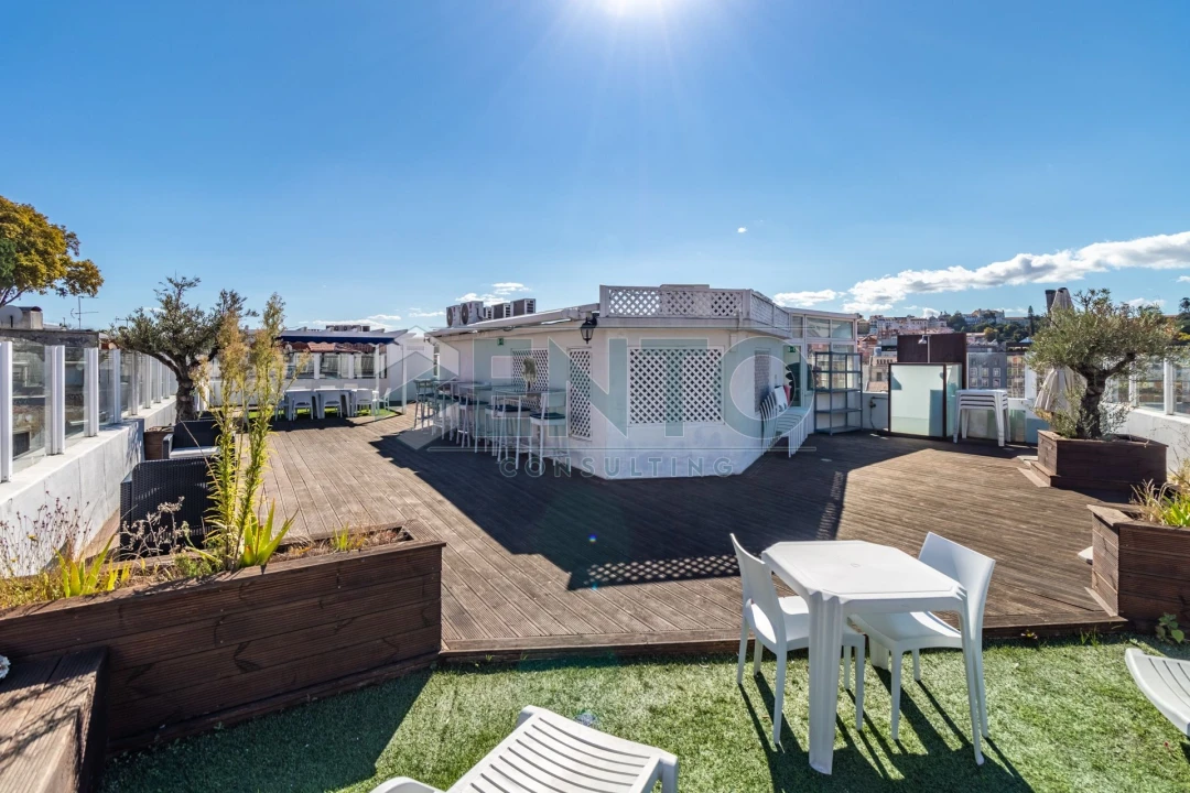 Apartamento T9 para Venda em Santo António Foto 45