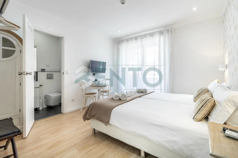 Apartamento T9 para Venda em Santo António Foto 24