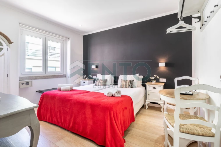 Apartamento T9 para Venda em Santo António Foto 34