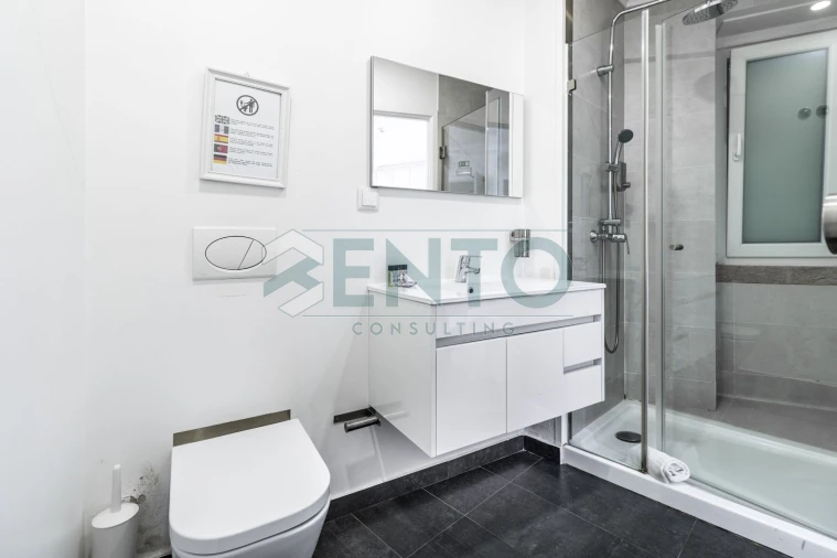 Apartamento T9 para Venda em Santo António Foto 16