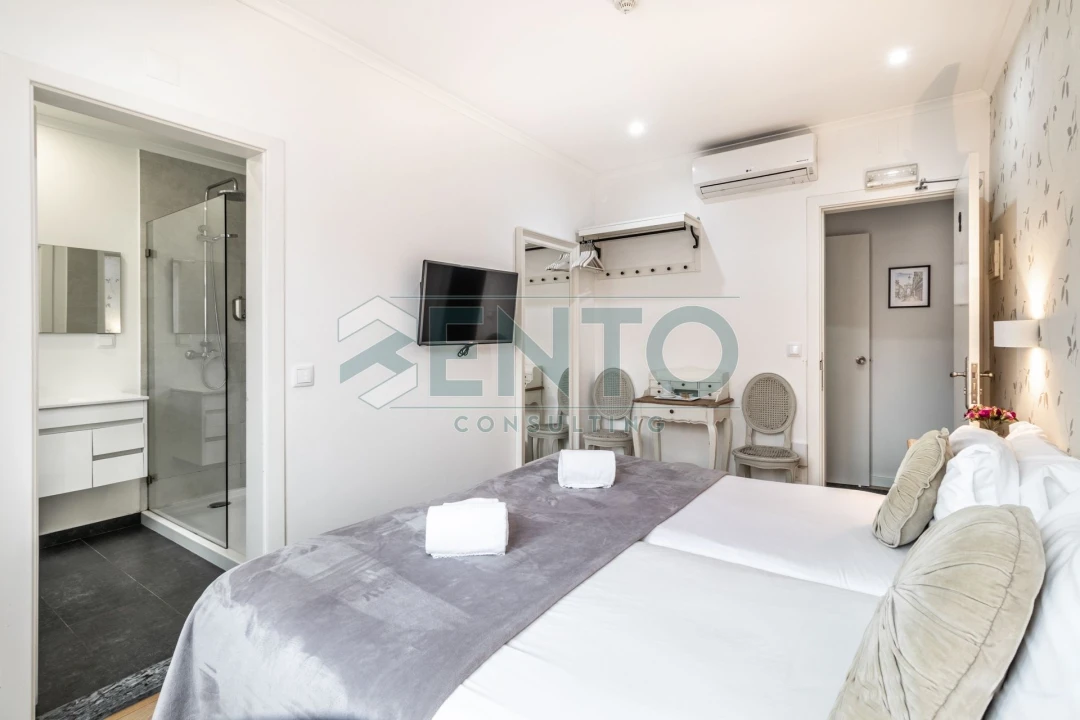 Apartamento T9 para Venda em Santo António Foto 1