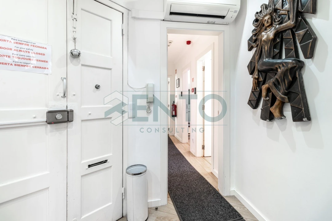 Apartamento T9 para Venda em Santo António Foto 4