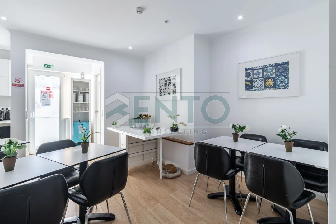 Apartamento T9 para Venda em Santo António Foto 5