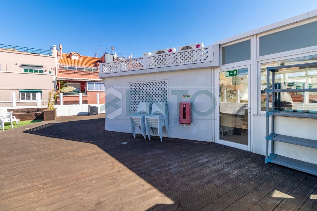 Apartamento T9 para Venda em Santo António Foto 42