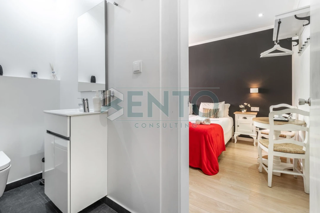 Apartamento T9 para Venda em Santo António Foto 32