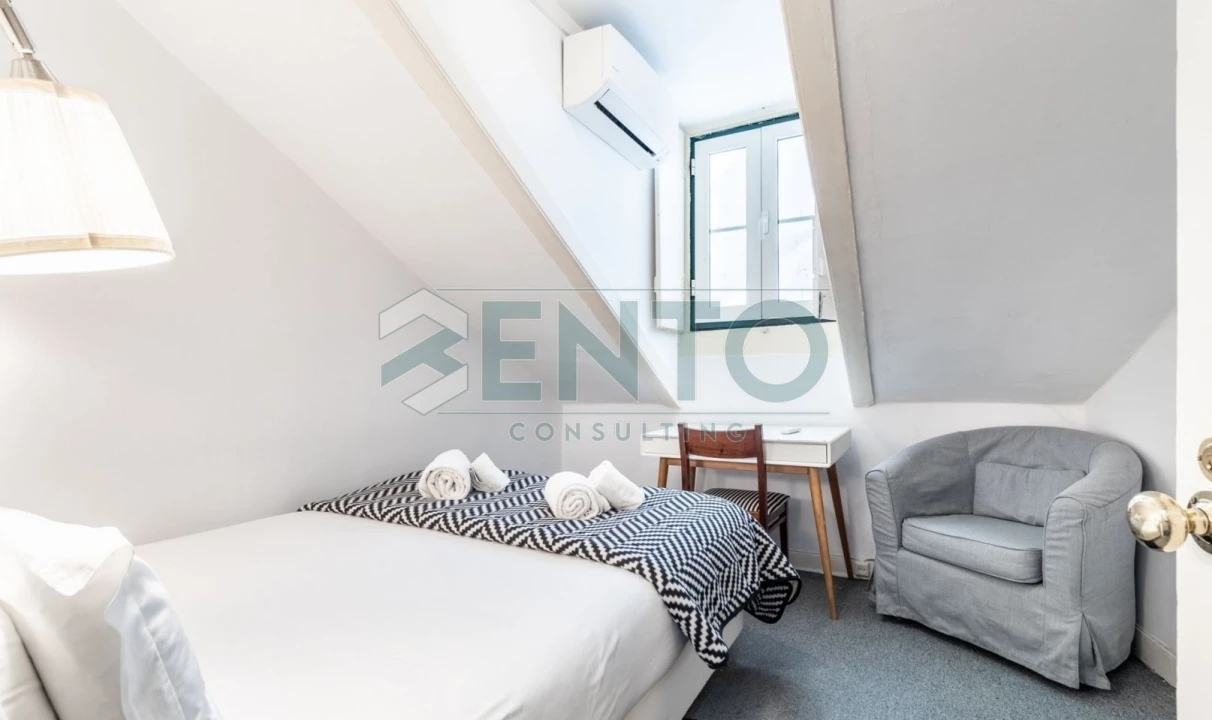 Apartamento T9 para Venda em Misericórdia Foto 14