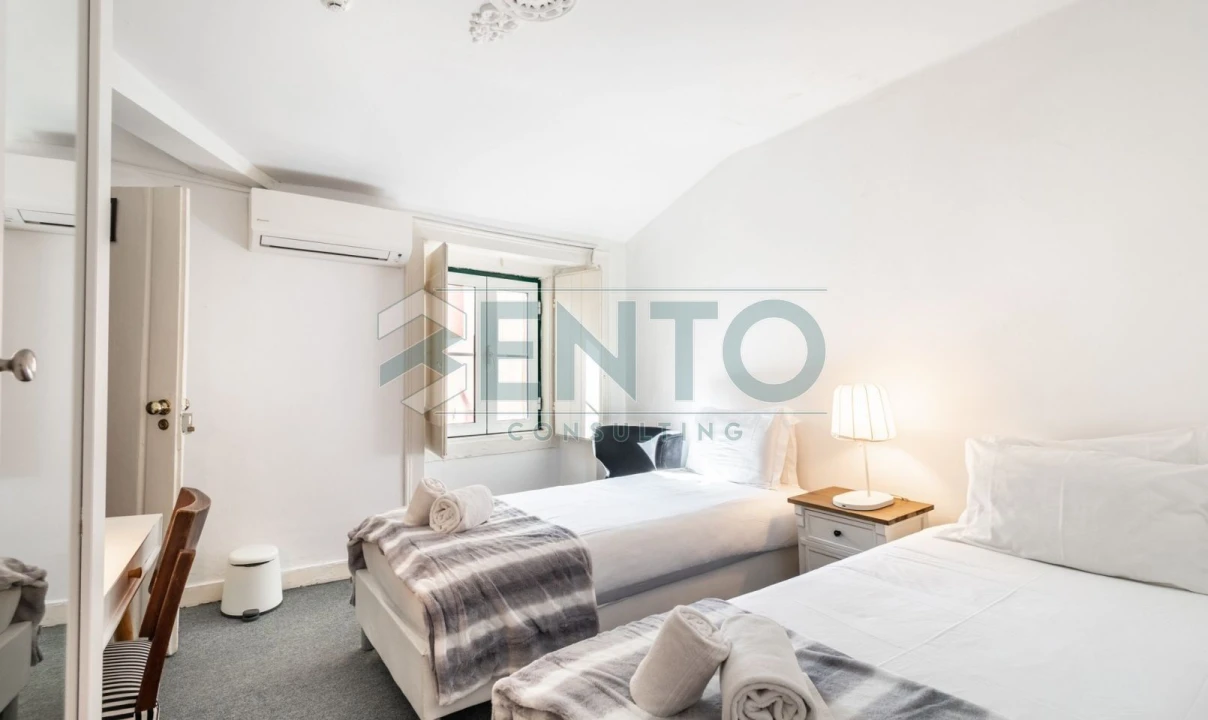 Apartamento T9 para Venda em Misericórdia Foto 13