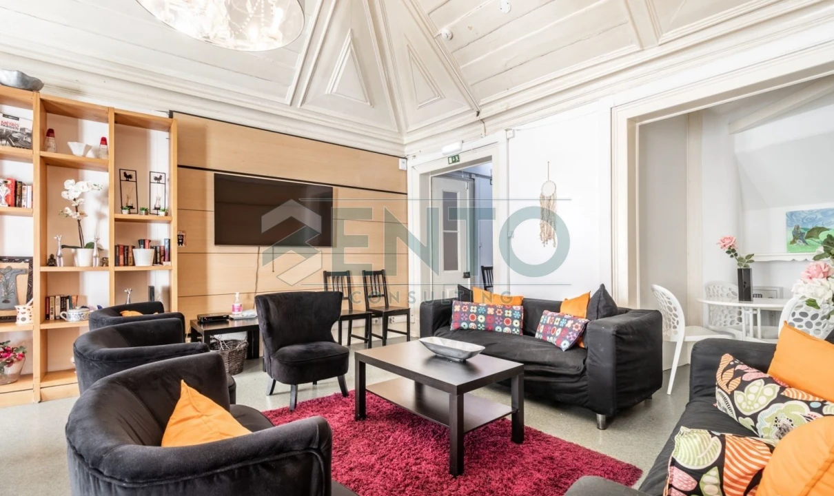 Apartamento T9 para Venda em Misericórdia Foto 9