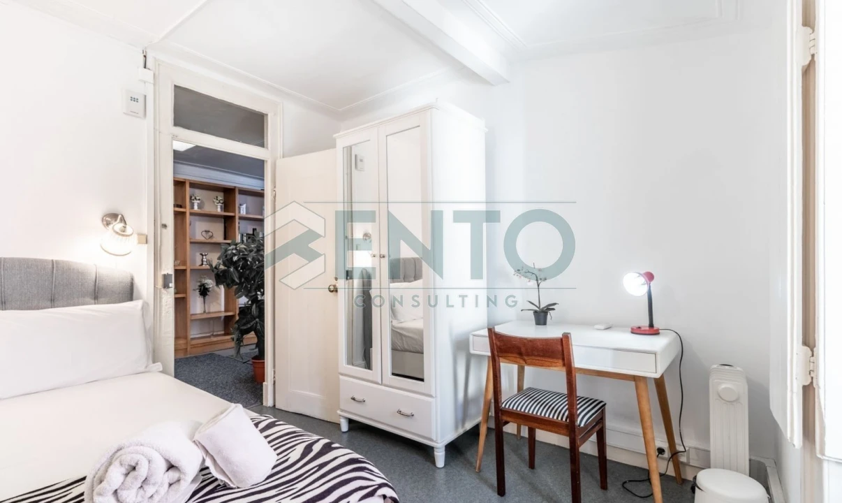 Apartamento T9 para Venda em Misericórdia Foto 11